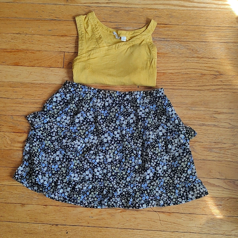 Le Lis Floral Skirt (Medium)